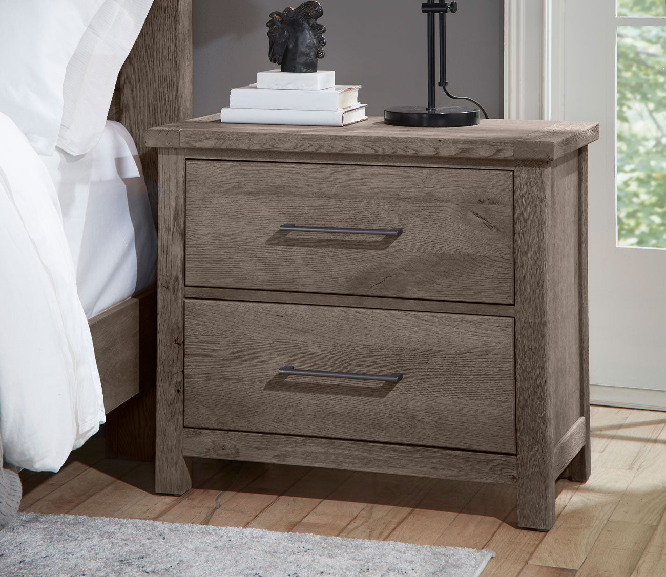 Vaughan Bassett Dovetail Poster Bed Bedroom Set