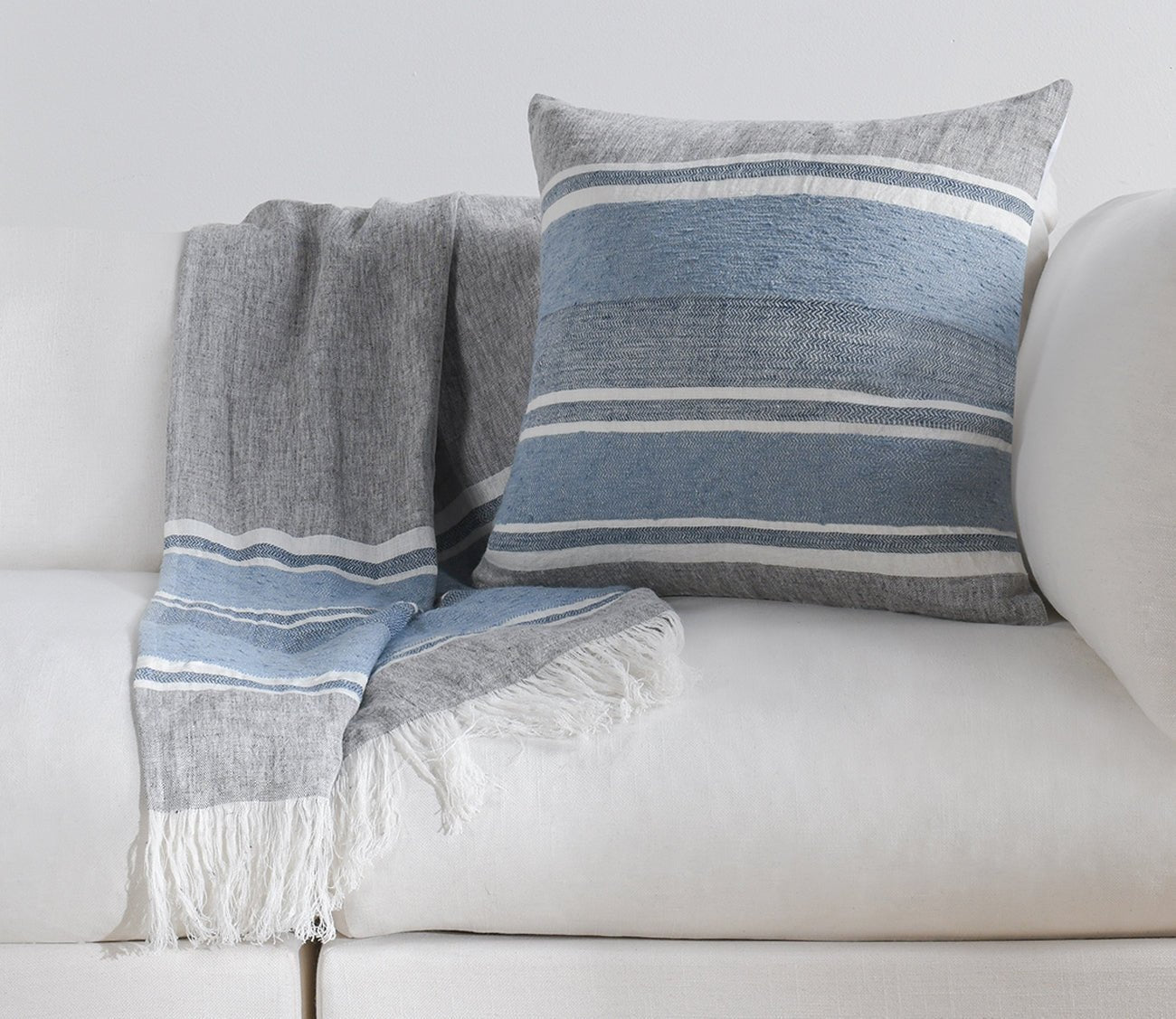 Villa by Classic Home Lima Stripe Throw Blanket