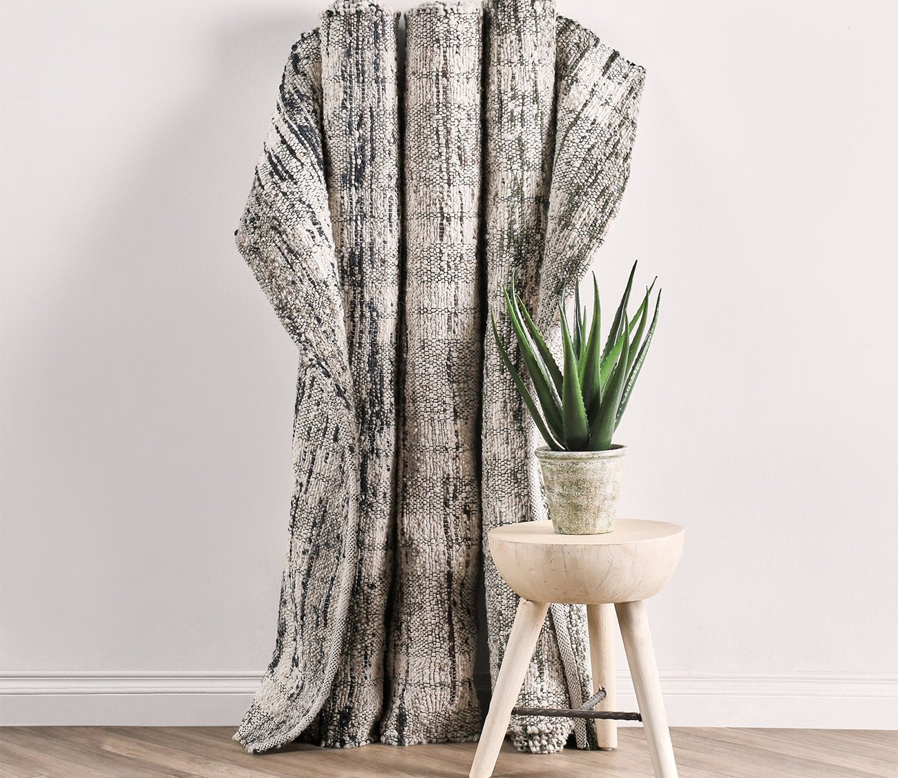 Villa by Classic Home Perth Cotton Wool Area Rug