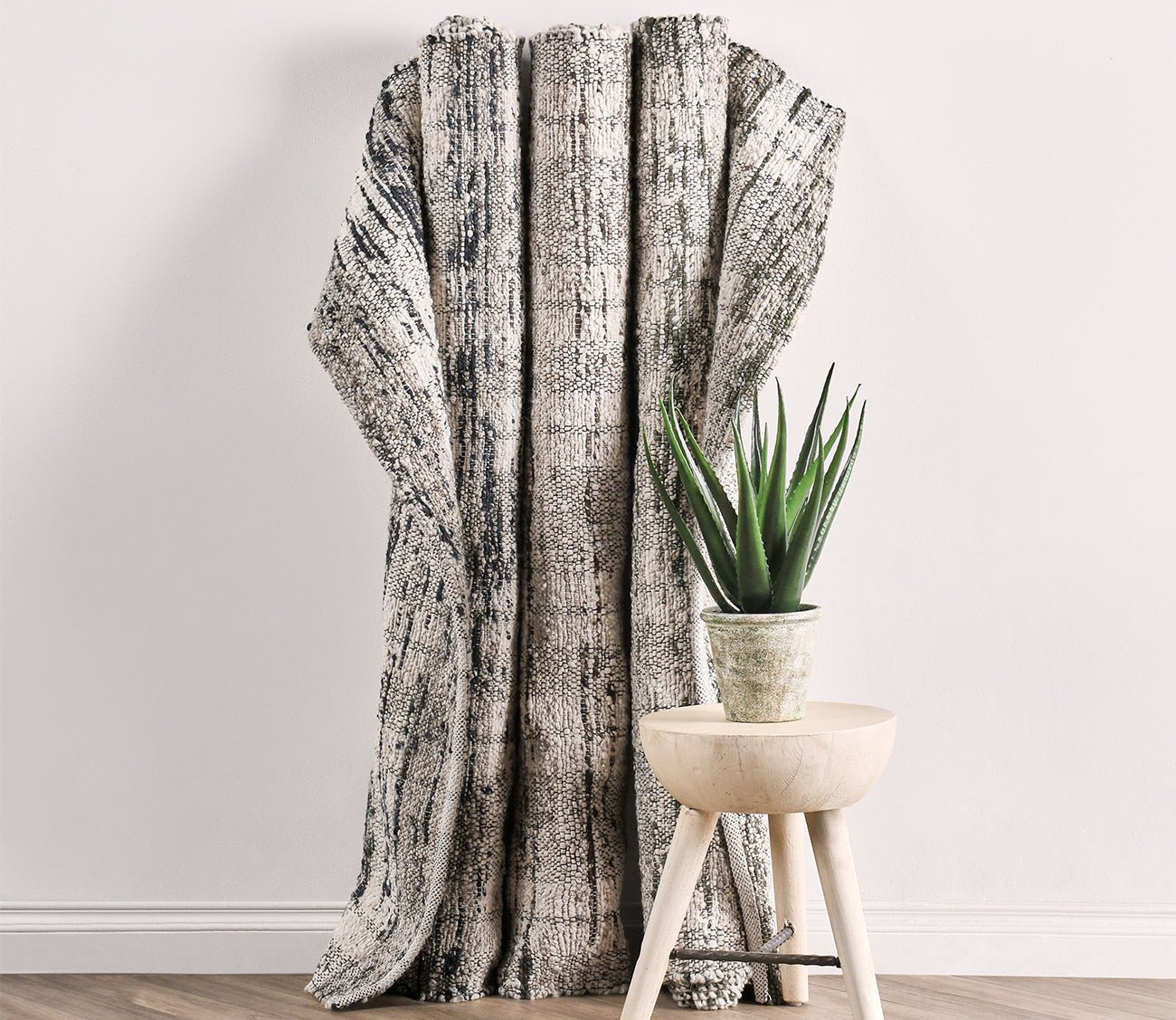 Villa by Classic Home Perth Cotton Wool Area Rug