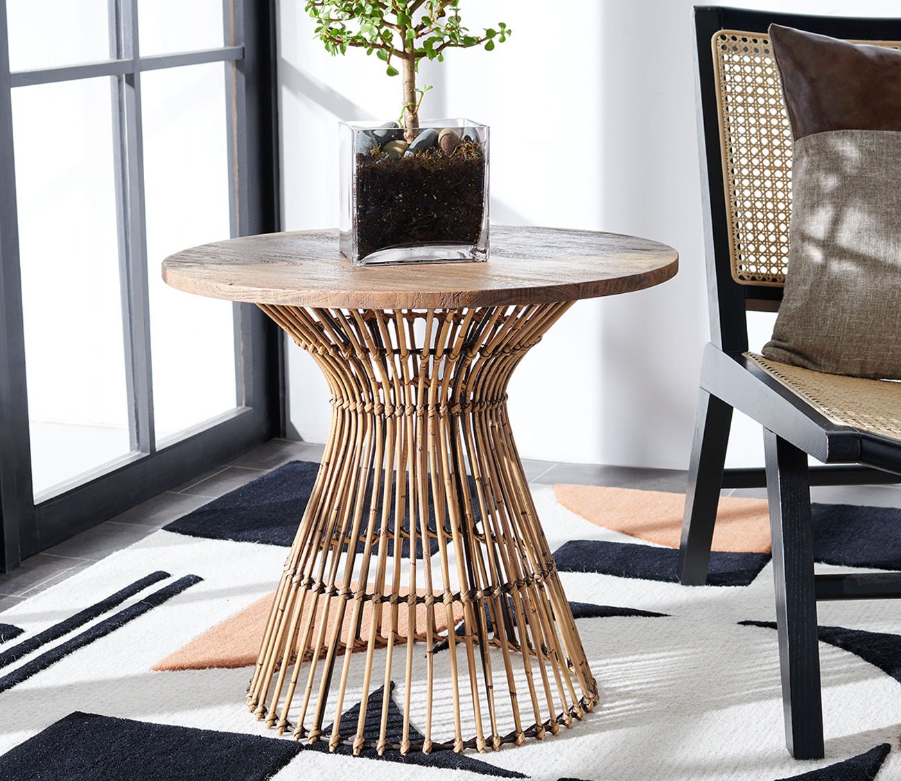 Safavieh Whent Round Accent Table