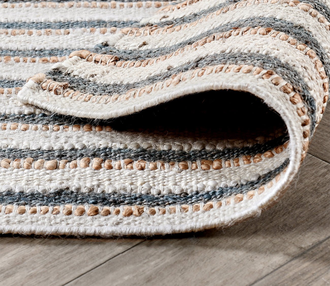 Villa by Classic Home Del Mar Aqua Area Rug