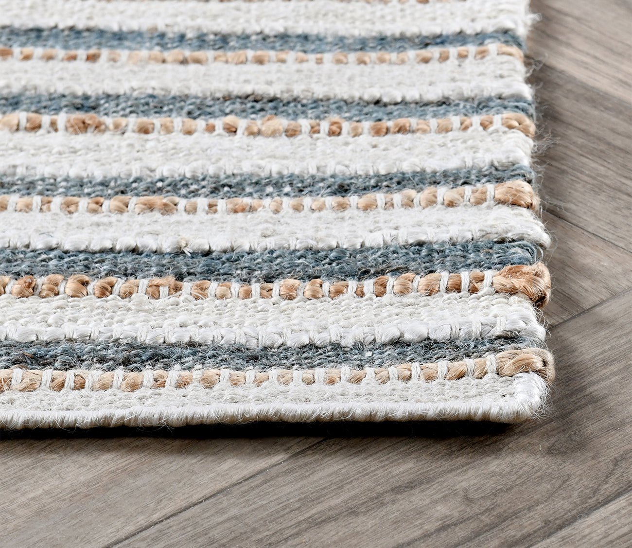 Villa by Classic Home Del Mar Aqua Area Rug