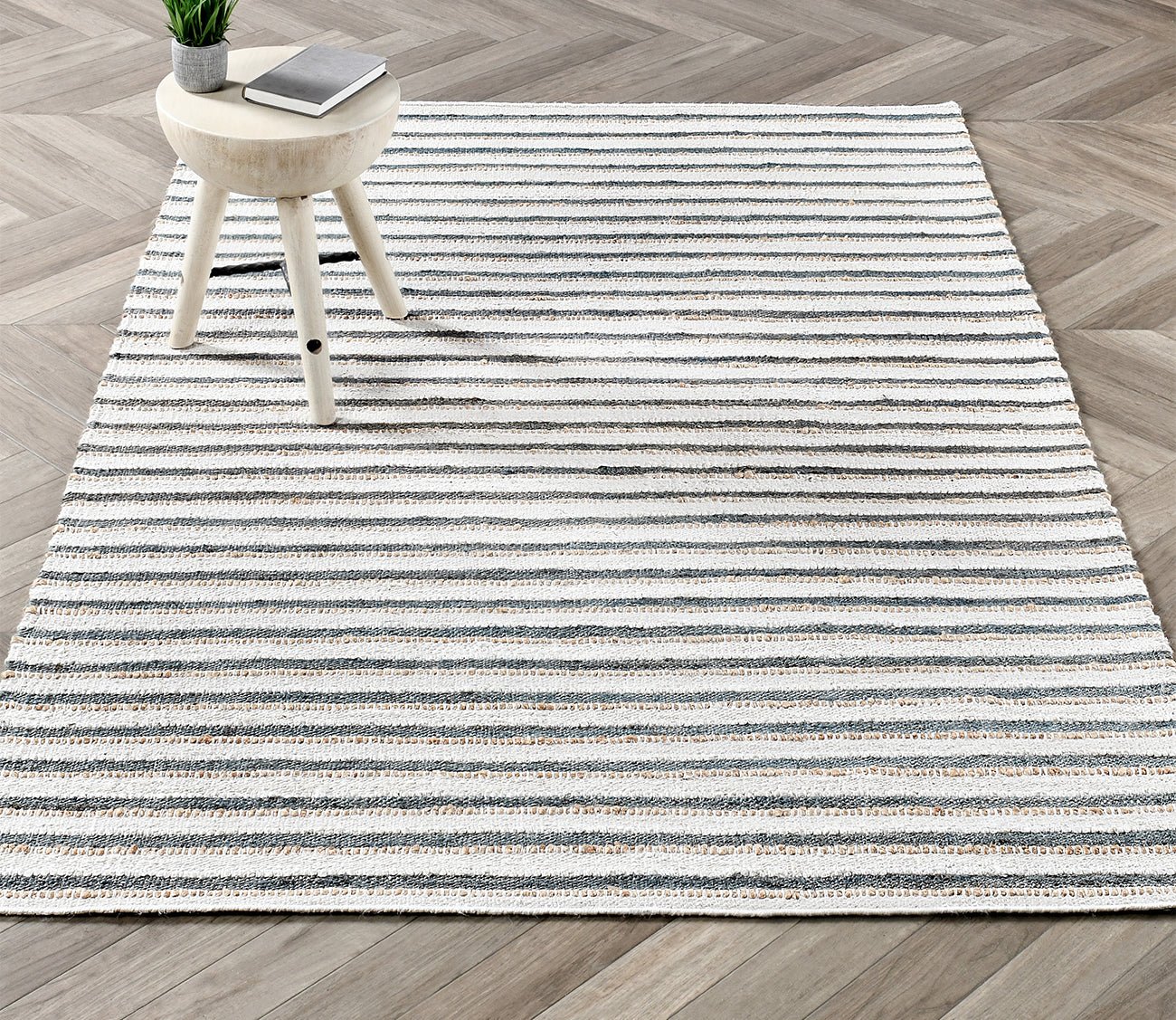 Villa by Classic Home Del Mar Aqua Area Rug