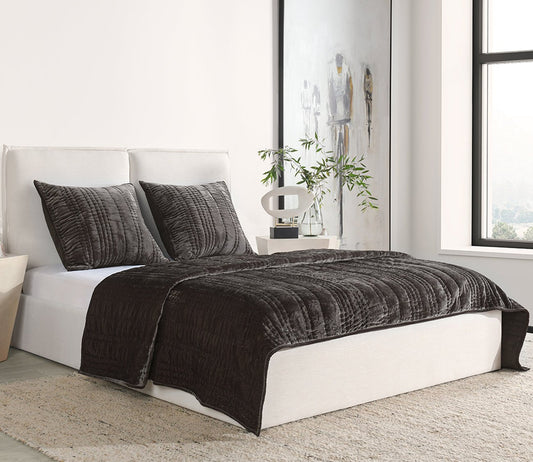 Villa by Classic Home Seville Velvet Quilt Set